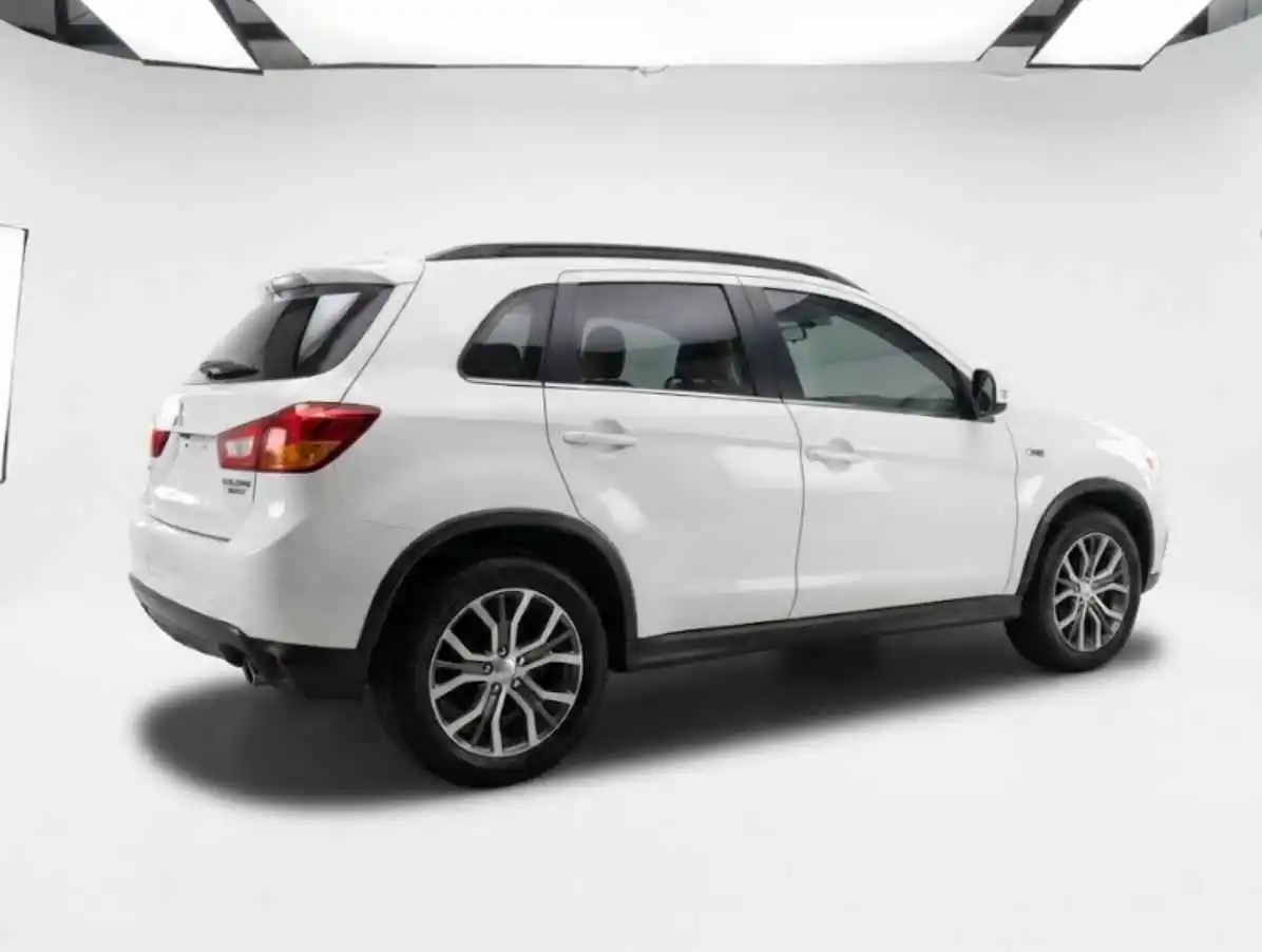 MITSUBISHI ASX - 2017