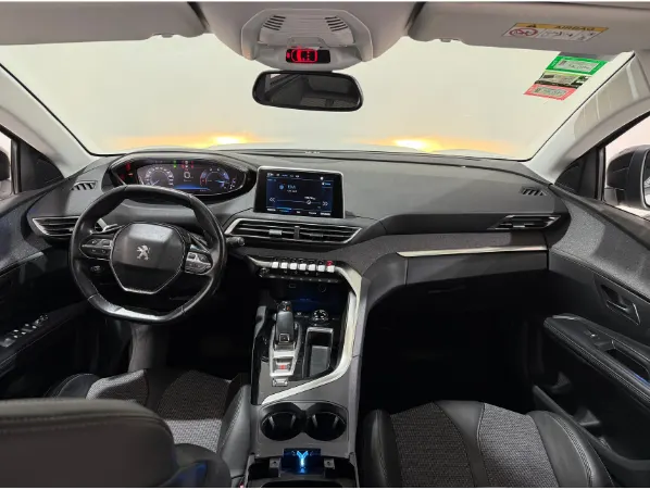 PEUGEOT 5008 - 2020