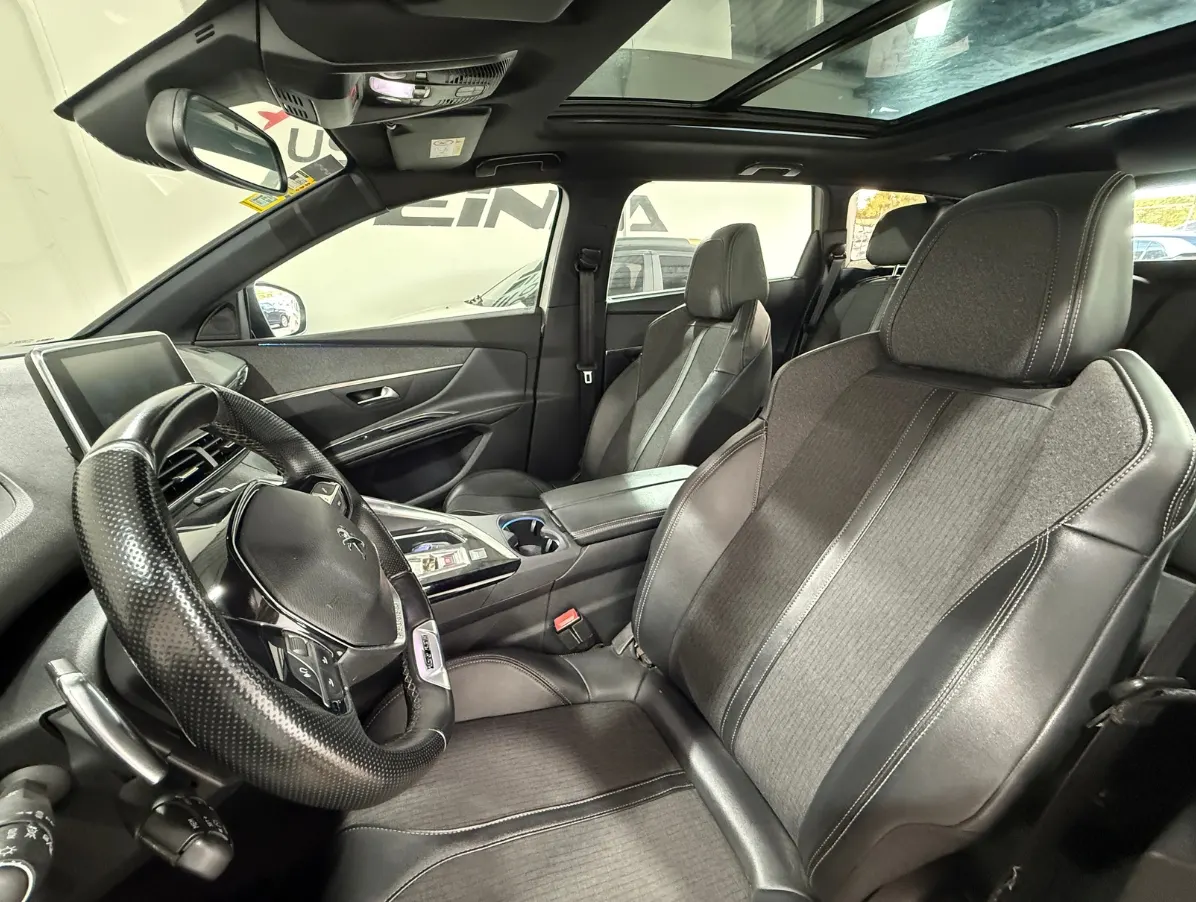 PEUGEOT 5008 - 2020