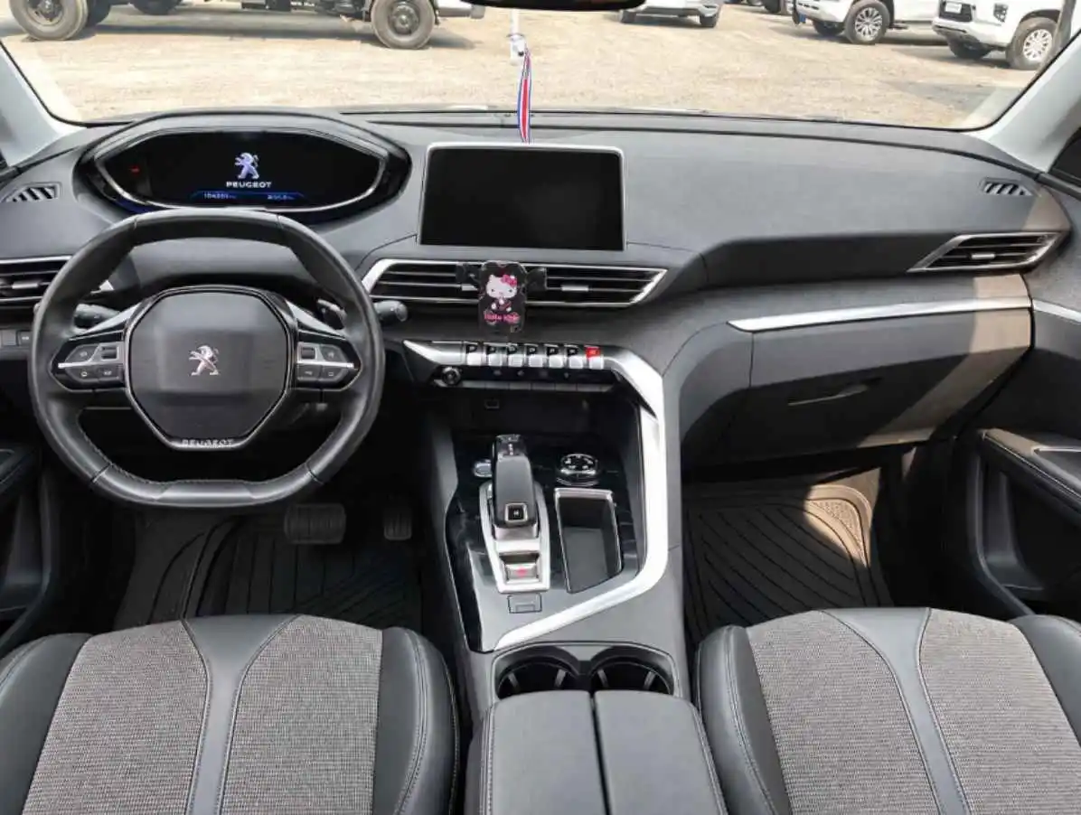 PEUGEOT 5008 - 2020