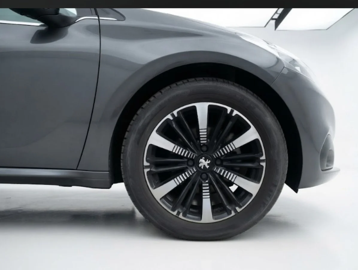PEUGEOT 208 - 2021