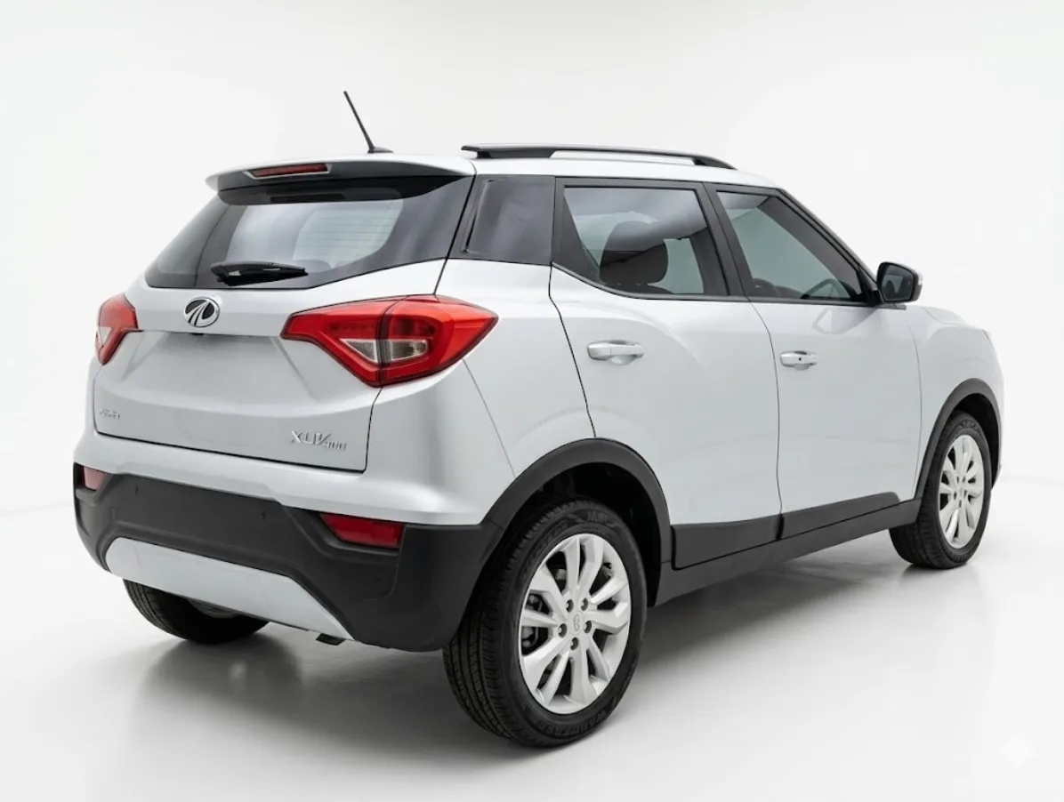 MAHINDRA XUV300 - 2021