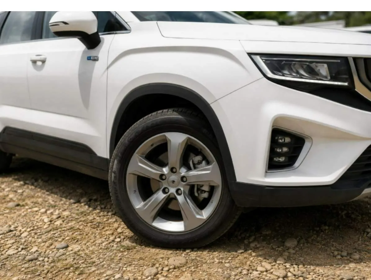 GEELY OKAVANGO - 2023