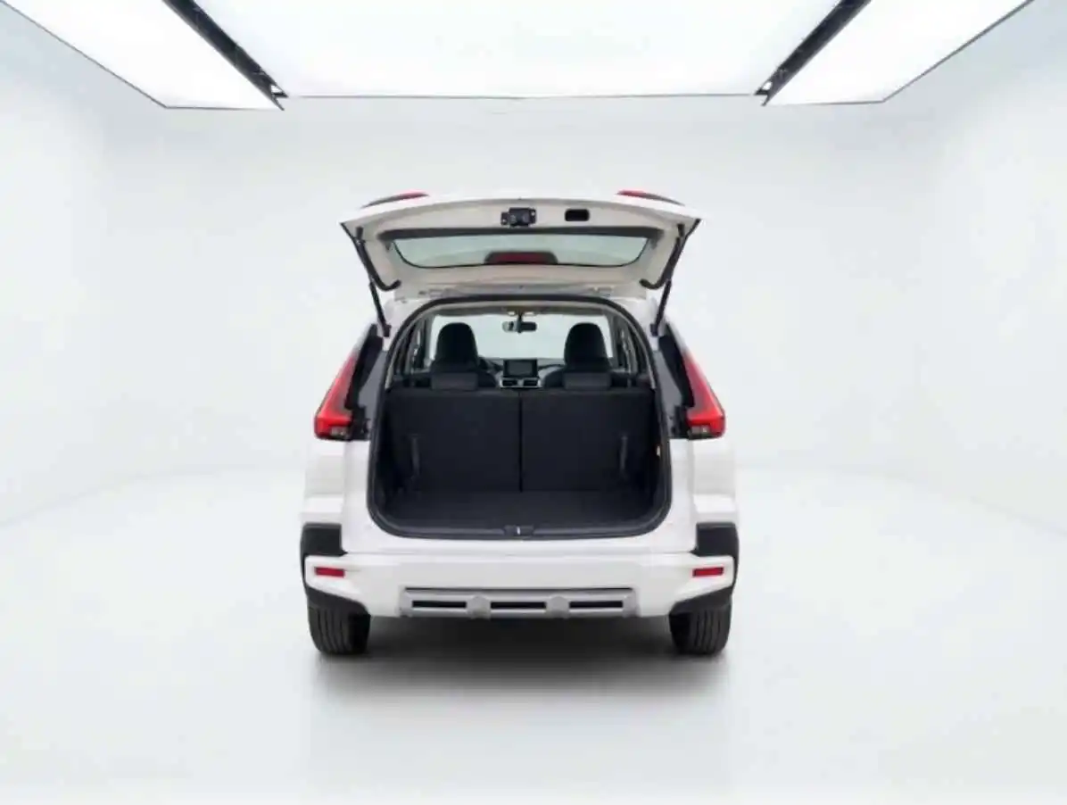 MITSUBISHI XPANDER