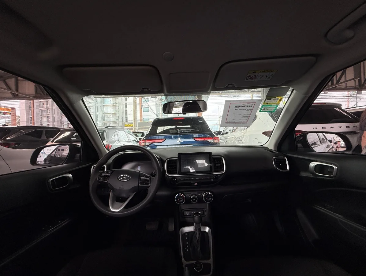 HYUNDAI VENUE - 2024