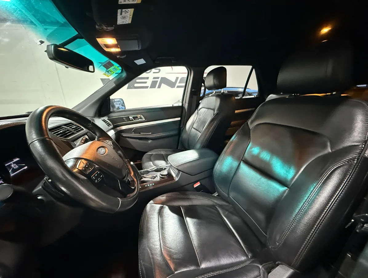 FORD EXPLORER - 2017