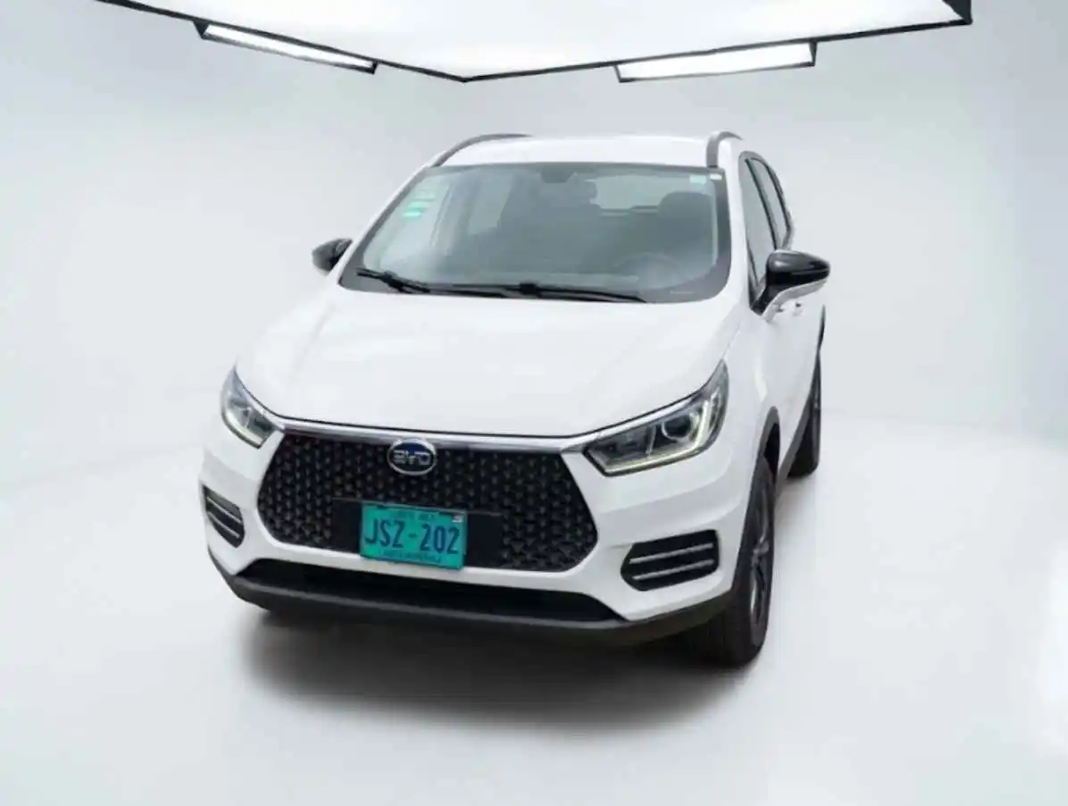 BYD S2 - 2020