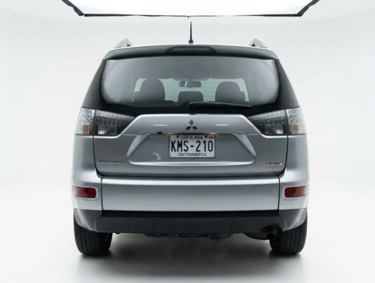 MITSUBISHI OUTLANDER - 2013