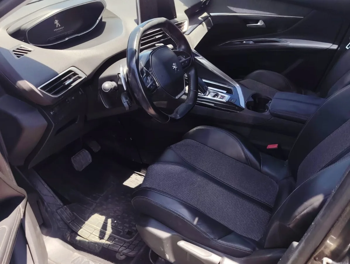 PEUGEOT 5008 - 2018